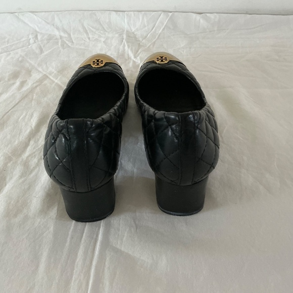 Tory Burch Black Quilted Leather Block Heels with Gold Cap Toe ( Size: 8) - Picture 4 of 5